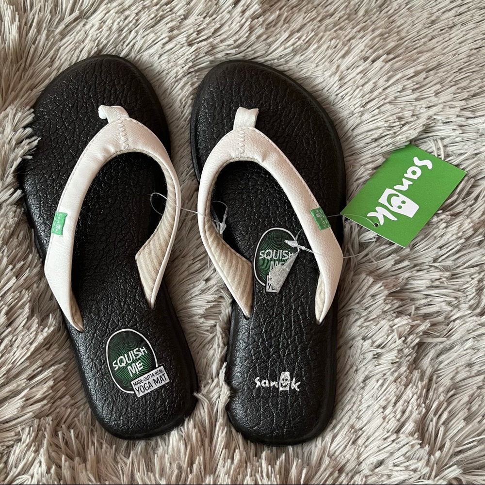 Super comfortable sandals / flip flops